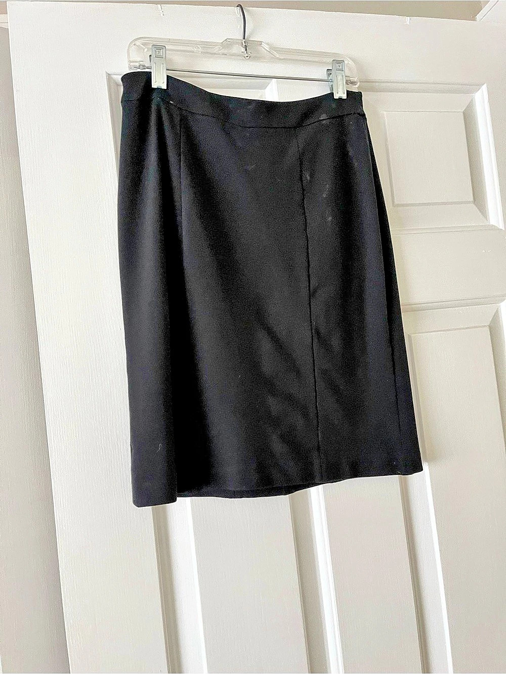 Armani Collezioni Pencil Skirt in Black Size 4 Like New